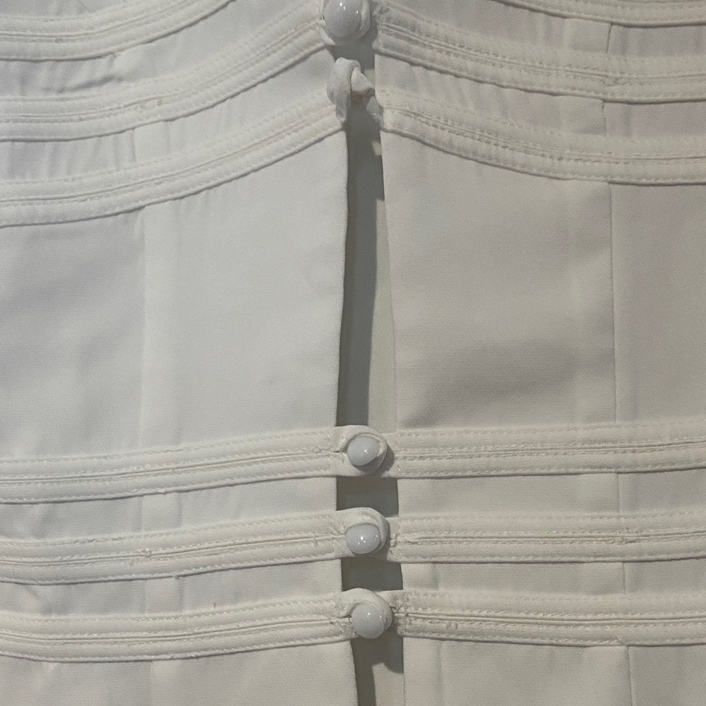 Fashion Nova White Tailored Cinched women’s shirt - Picture 3 of 4